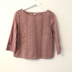GAP eyelet top with 3/4-length sleeves (size S)